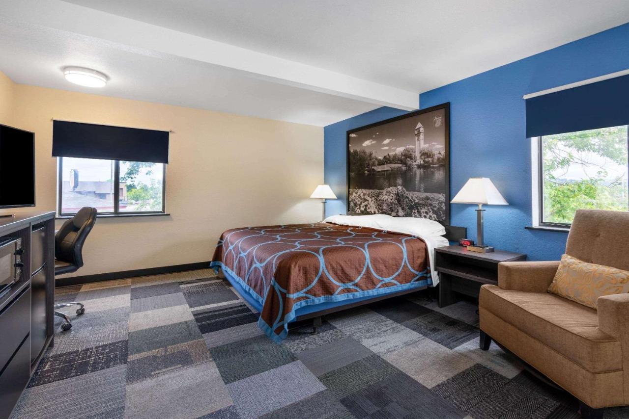 Super 8 By Wyndham Spokane Valley Exteriör bild
