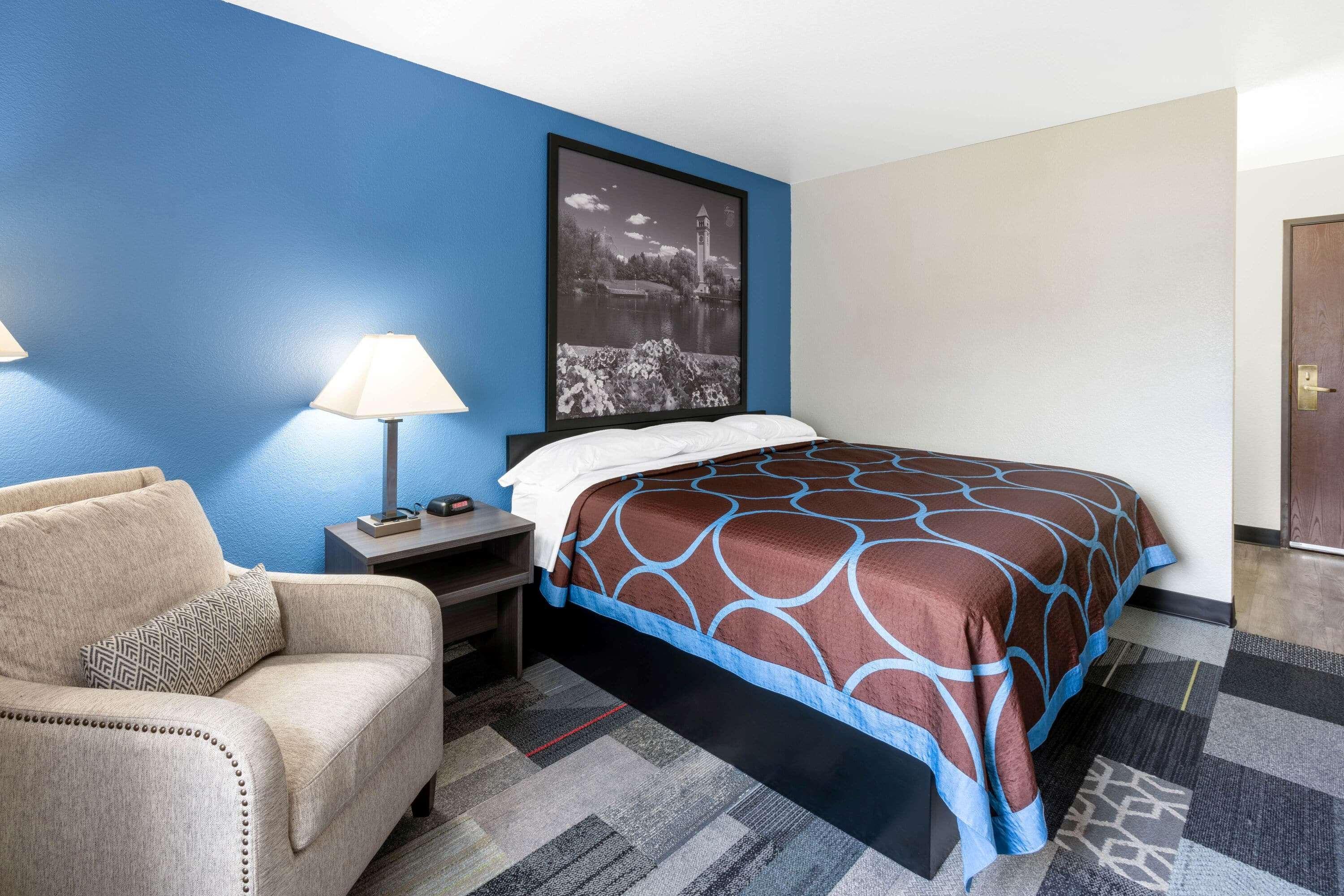 Super 8 By Wyndham Spokane Valley Exteriör bild