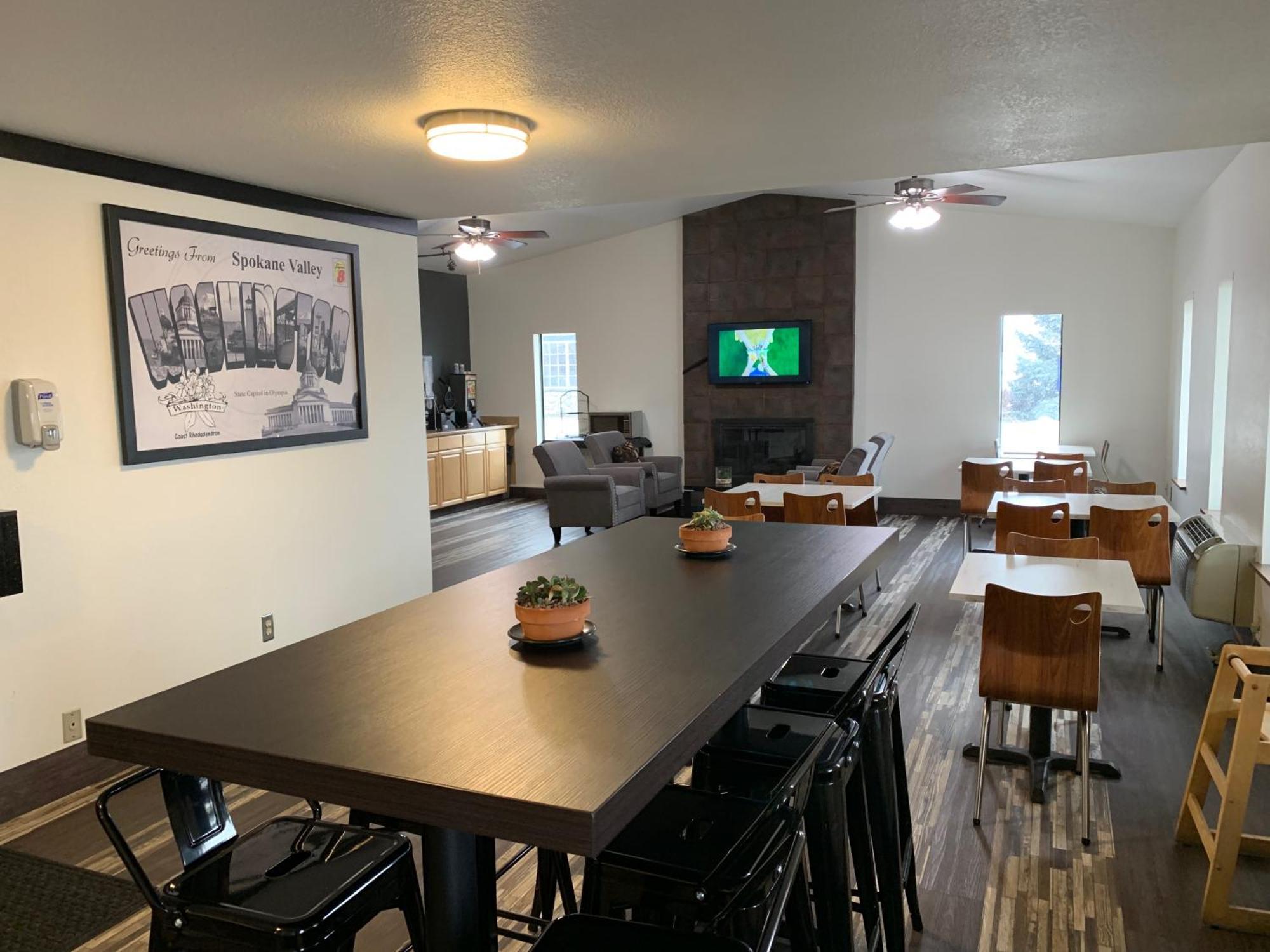 Super 8 By Wyndham Spokane Valley Exteriör bild